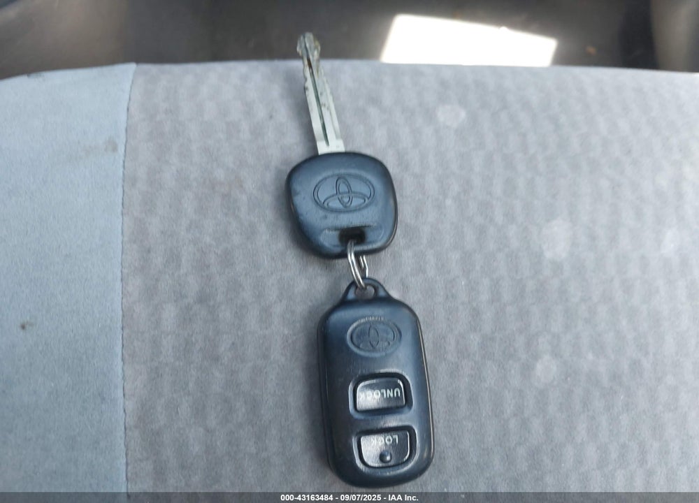 2007 TOYOTA COROLLA LE VIN: 2T1BR32E27C749343