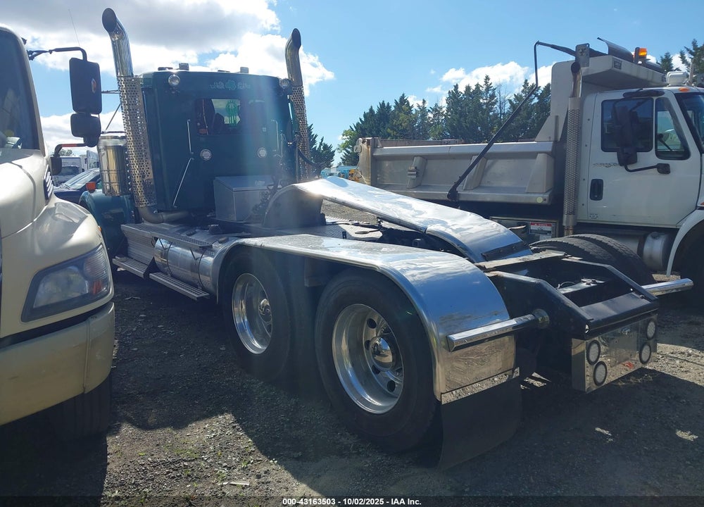 2017 KENWORTH W900 VIN: 1XKWD40X2HJ167151