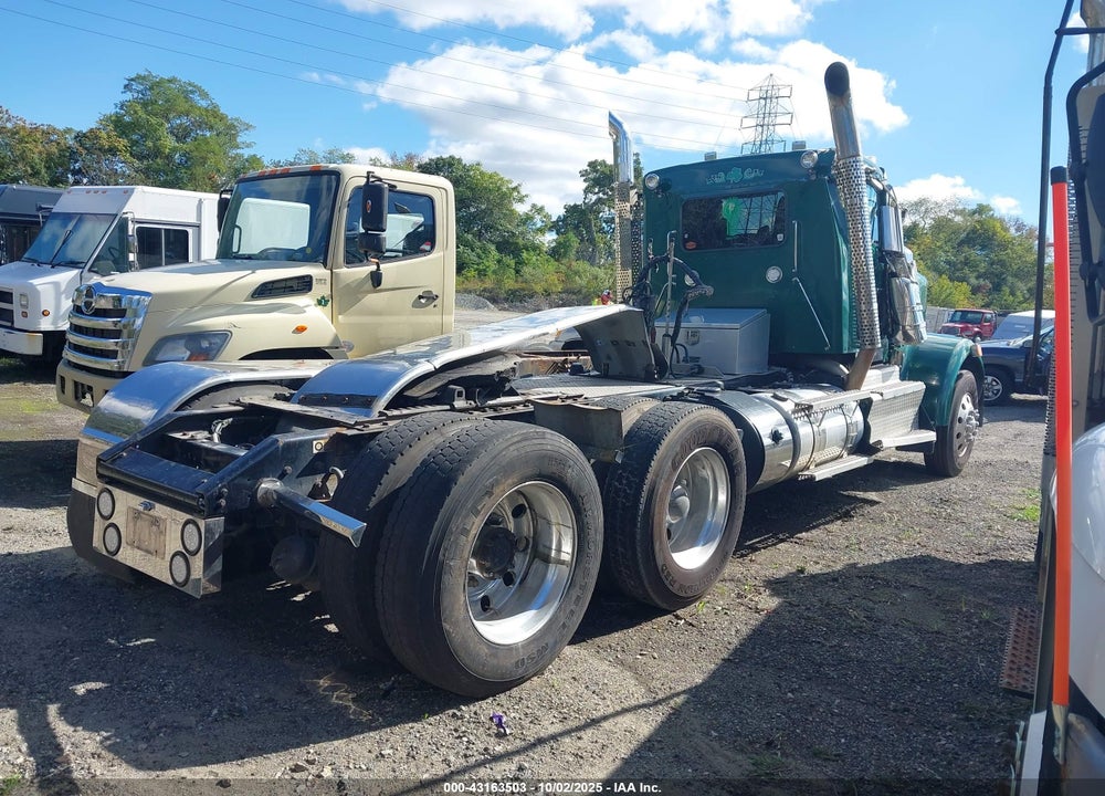 2017 KENWORTH W900 VIN: 1XKWD40X2HJ167151