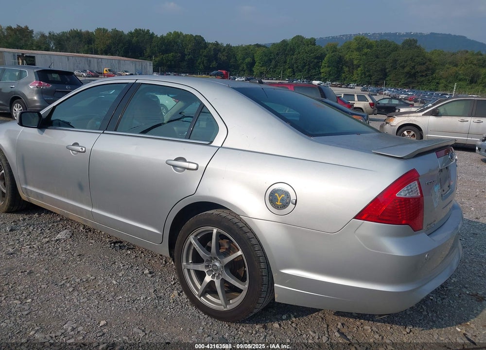 2011 FORD FUSION VIN: 3FAHP0HA9BR300012
