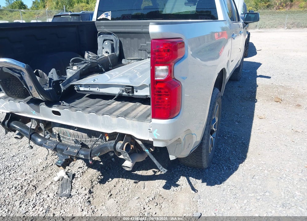 2022 CHEVROLET SILVERADO 1500 4WD STANDARD BED LT VIN: 2GCUDDED6N1501995