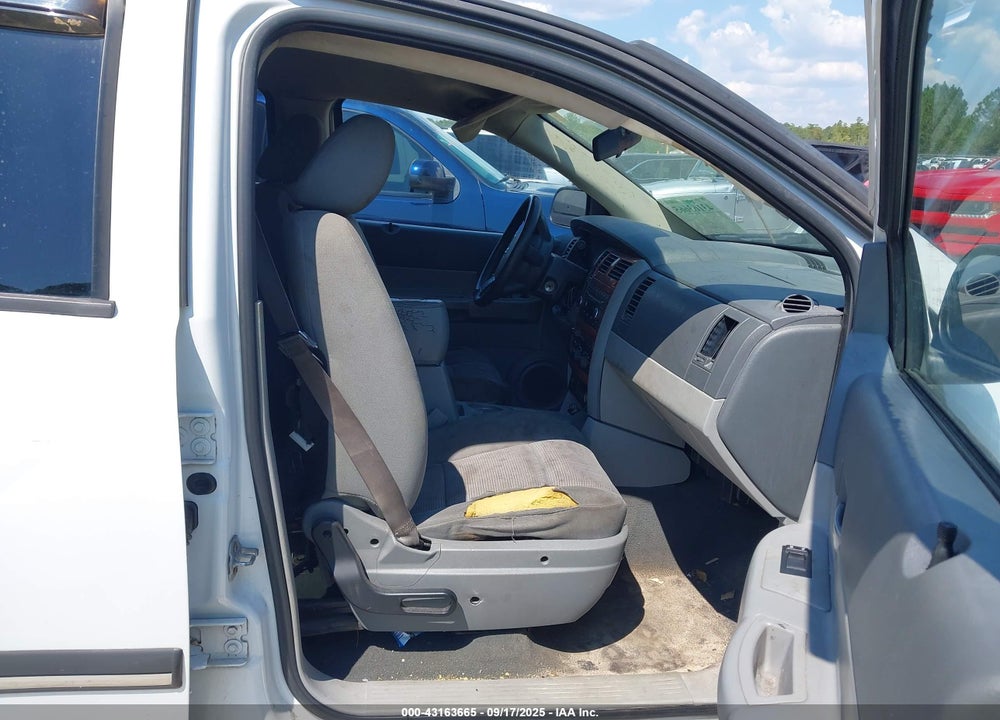 2008 DODGE DURANGO SLT VIN: 1D8HD48K08F109380