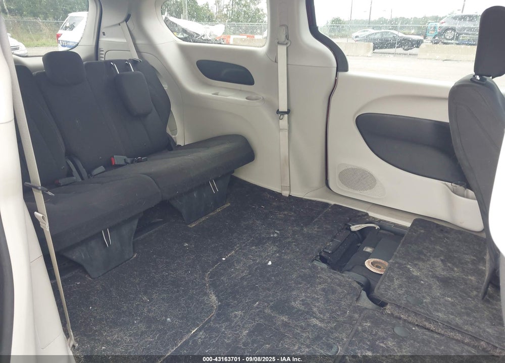 2017 CHRYSLER PACIFICA TOURING VIN: 2C4RC1DG0HR684450