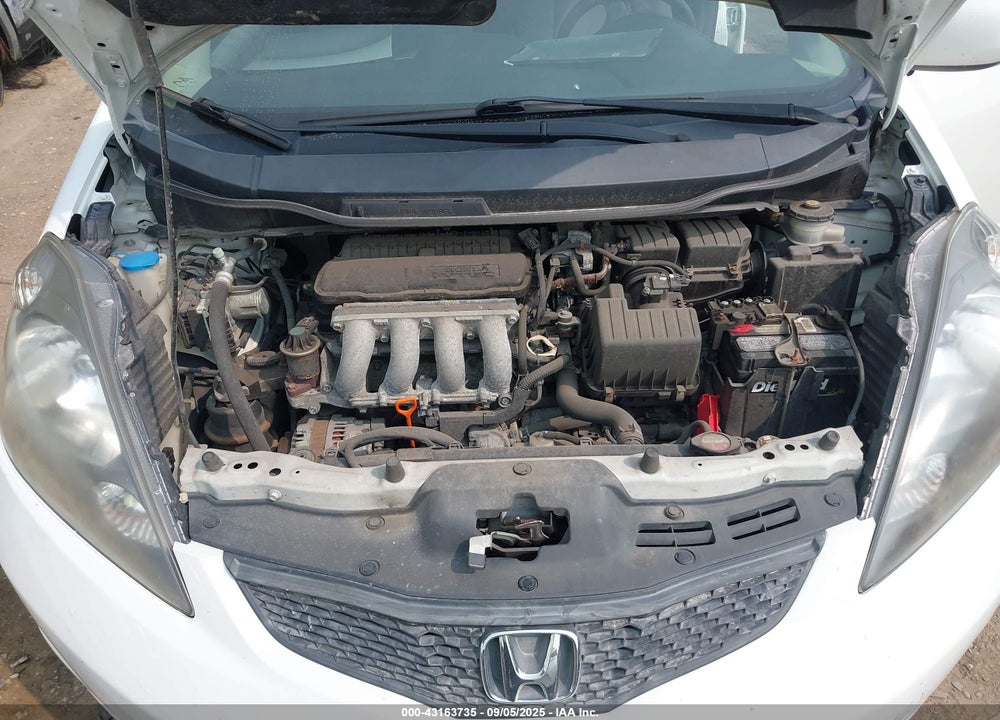 2013 HONDA FIT VIN: JHMGE8H39DC041081