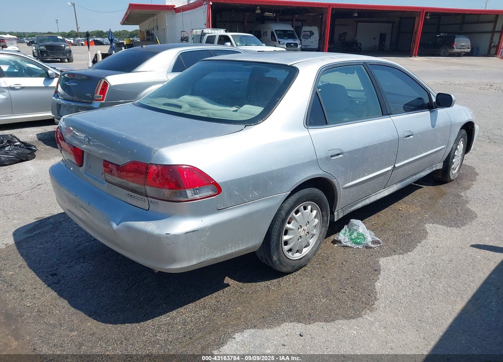 2002 HONDA ACCORD 2.3 LX VIN: 3HGCG56482G701269