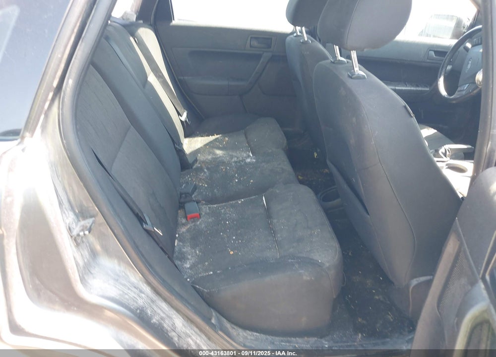 2011 FORD FOCUS SE VIN: 1FAHP3FN9BW102647