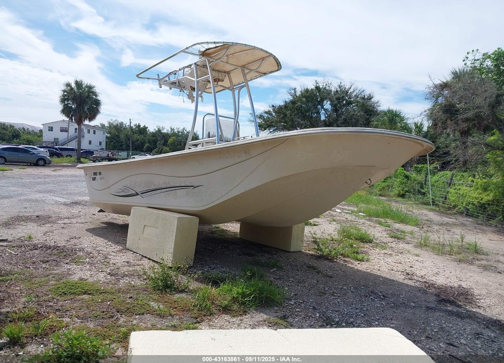 2013 CAROLINA SKIFF FISHING BOAT VIN: EKH3K063F313