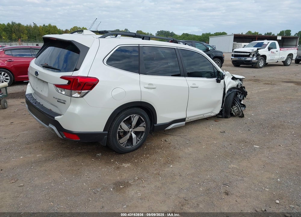 2020 SUBARU FORESTER VIN: JF2SKAXCXLH562021