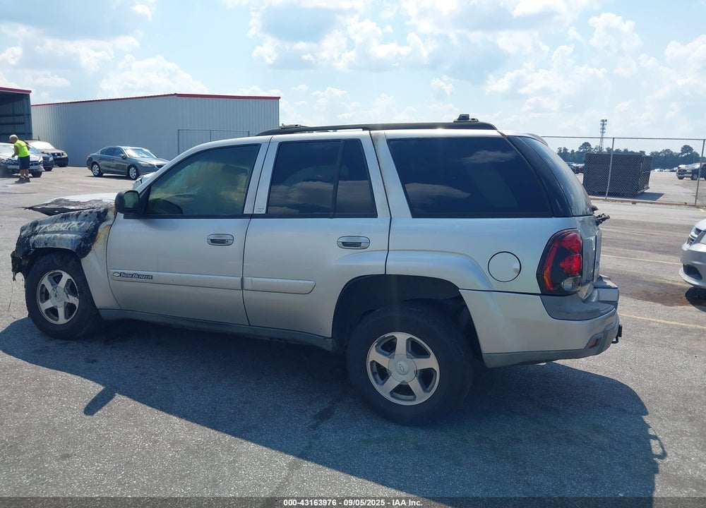 2004 CHEVROLET TRAILBLAZER LT VIN: 1GNDT13S942401026
