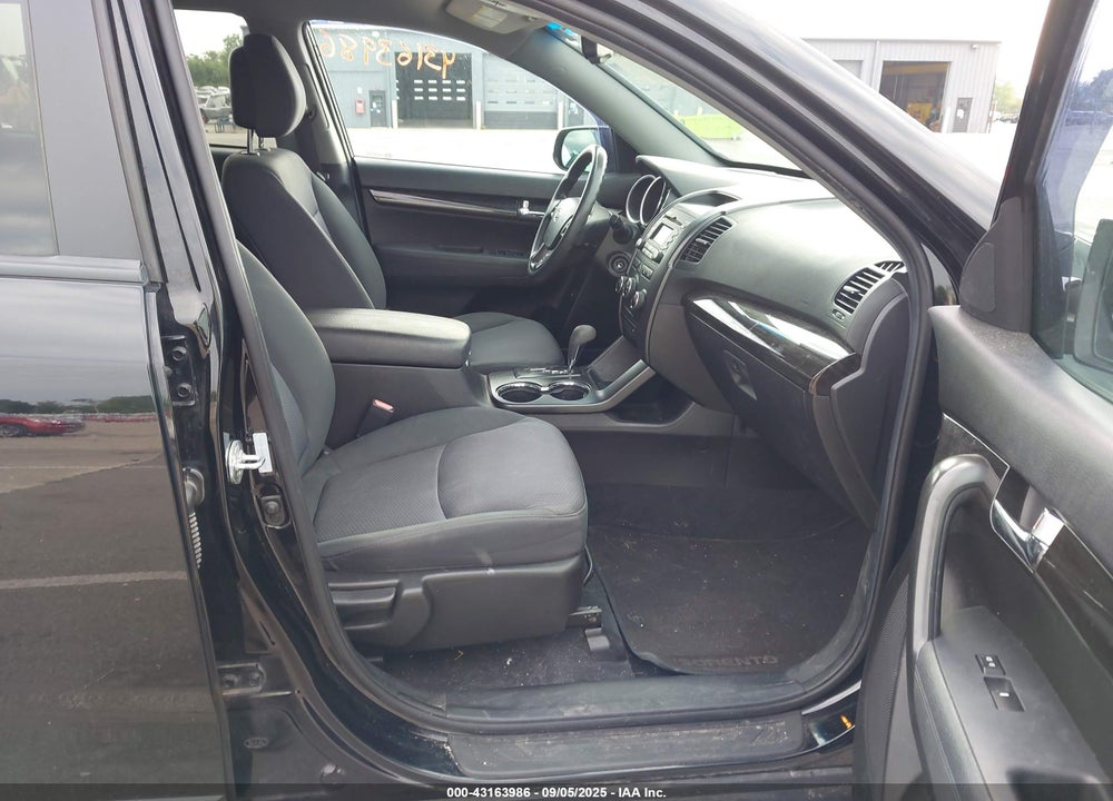 2012 KIA SORENTO VIN: 5XYKT3A62CG212501