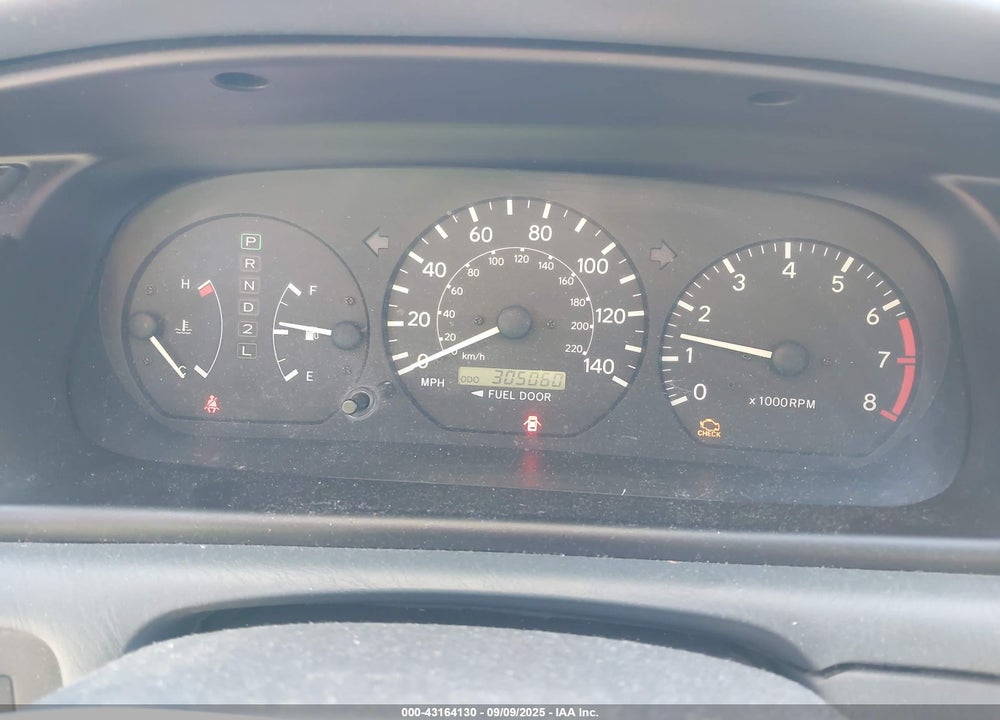 2000 TOYOTA CAMRY LE VIN: 4T1BG22K5YU632071