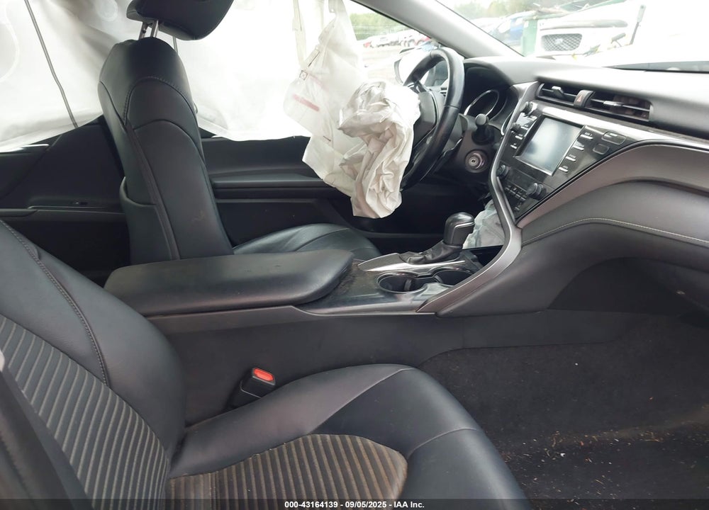 2019 TOYOTA CAMRY VIN: 4T1B11HK4KU175019