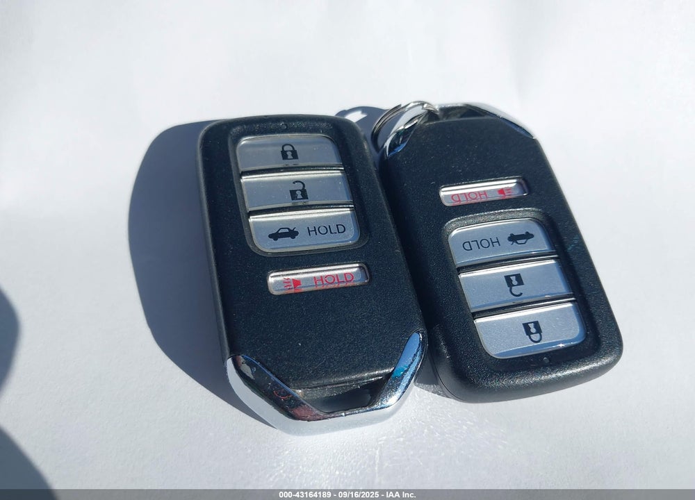 2019 HONDA ACCORD VIN: 1HGCV1F13KA082695