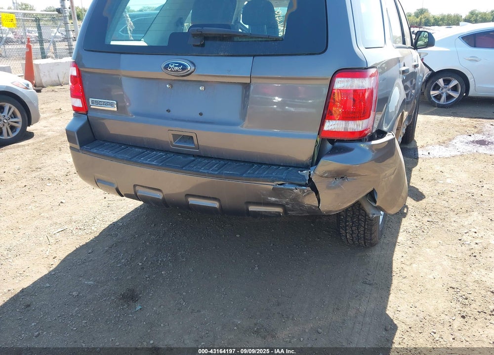 2010 FORD ESCAPE VIN: 1FMCU0C79AKD05640
