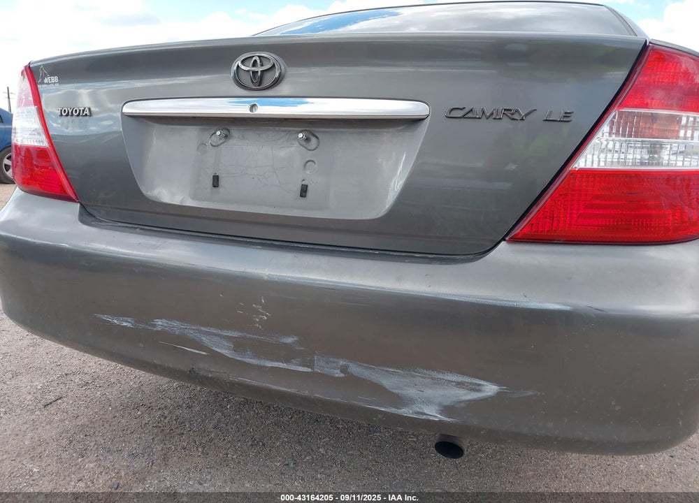 2002 TOYOTA CAMRY LE VIN: JTDBE30K520109683