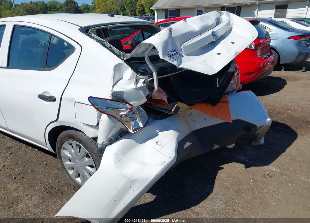 2016 NISSAN VERSA VIN: 3N1CN7APXGL858305