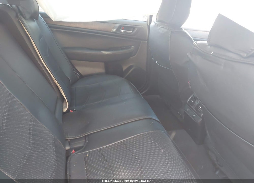 2016 SUBARU OUTBACK 2.5I LIMITED VIN: 4S4BSAJC1G3270005