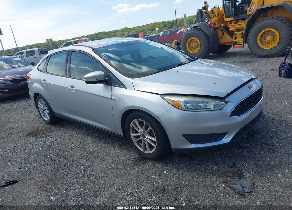2015 FORD FOCUS SE VIN: 1FADP3F26FL325448