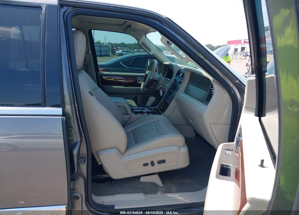 2013 LINCOLN NAVIGATOR VIN: 5LMJJ2H59DEL02269
