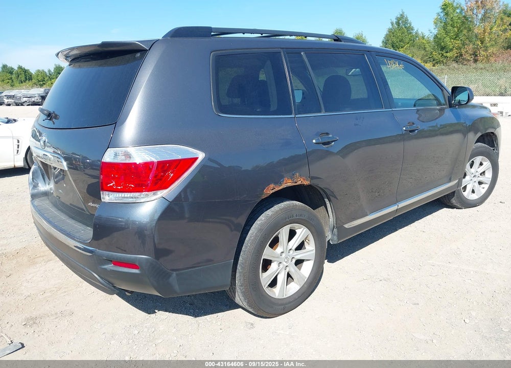 2013 TOYOTA HIGHLANDER SE V6 VIN: 5TDBK3EH7DS224677