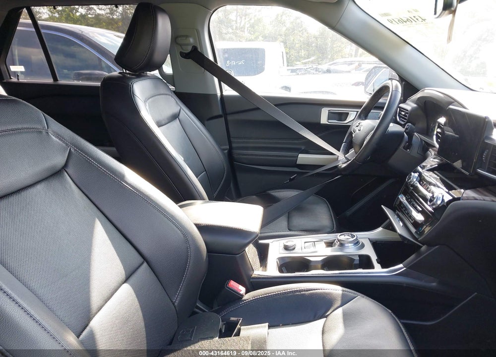 2021 FORD EXPLORER VIN: 1FMSK8FH1MGB64817