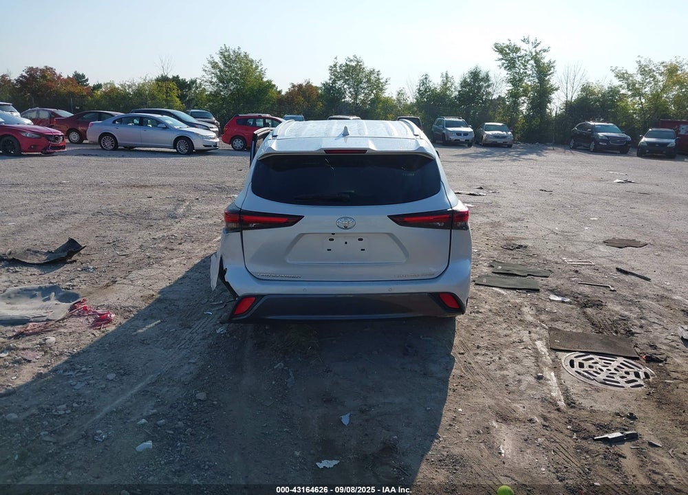 2024 TOYOTA HIGHLANDER VIN: 5TDKDRBH0RS550877