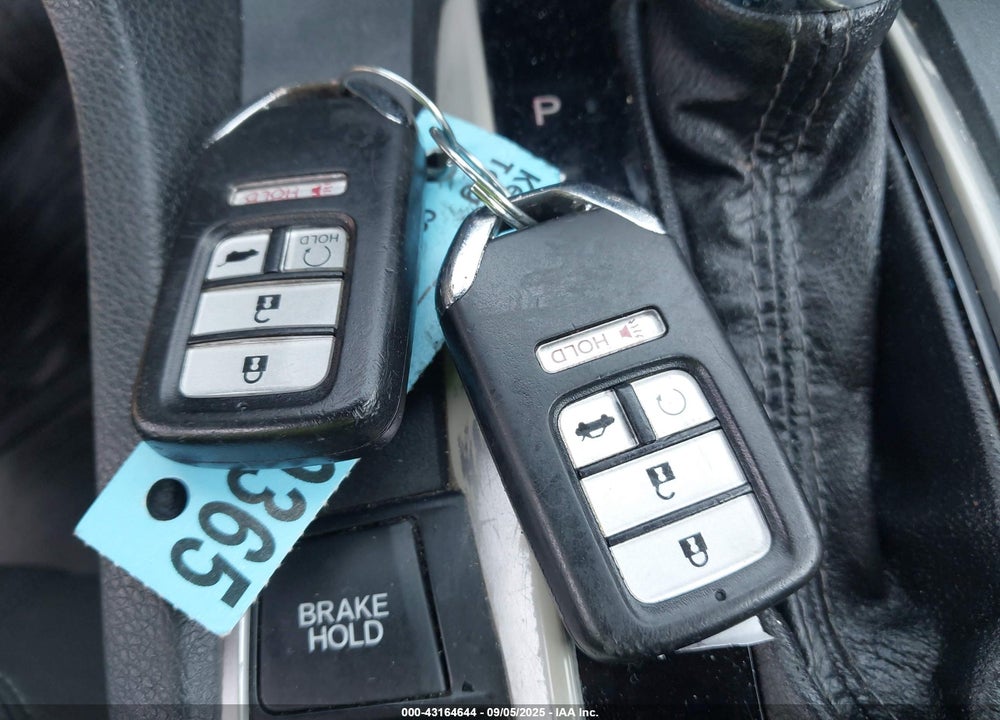 2016 HONDA CIVIC VIN: 19XFC1F75GE040927