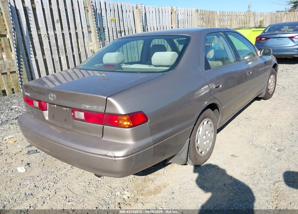 1999 TOYOTA CAMRY LE VIN: 4T1BG22K8XU877705