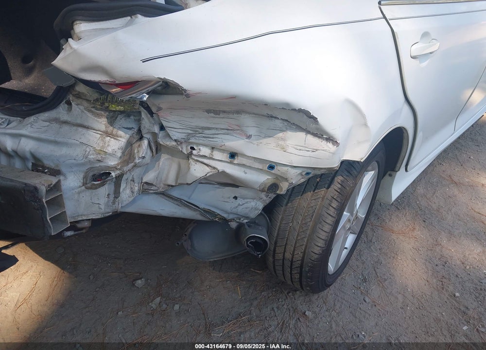 2012 TOYOTA CAMRY VIN: 4T1BF1FK1CU614490