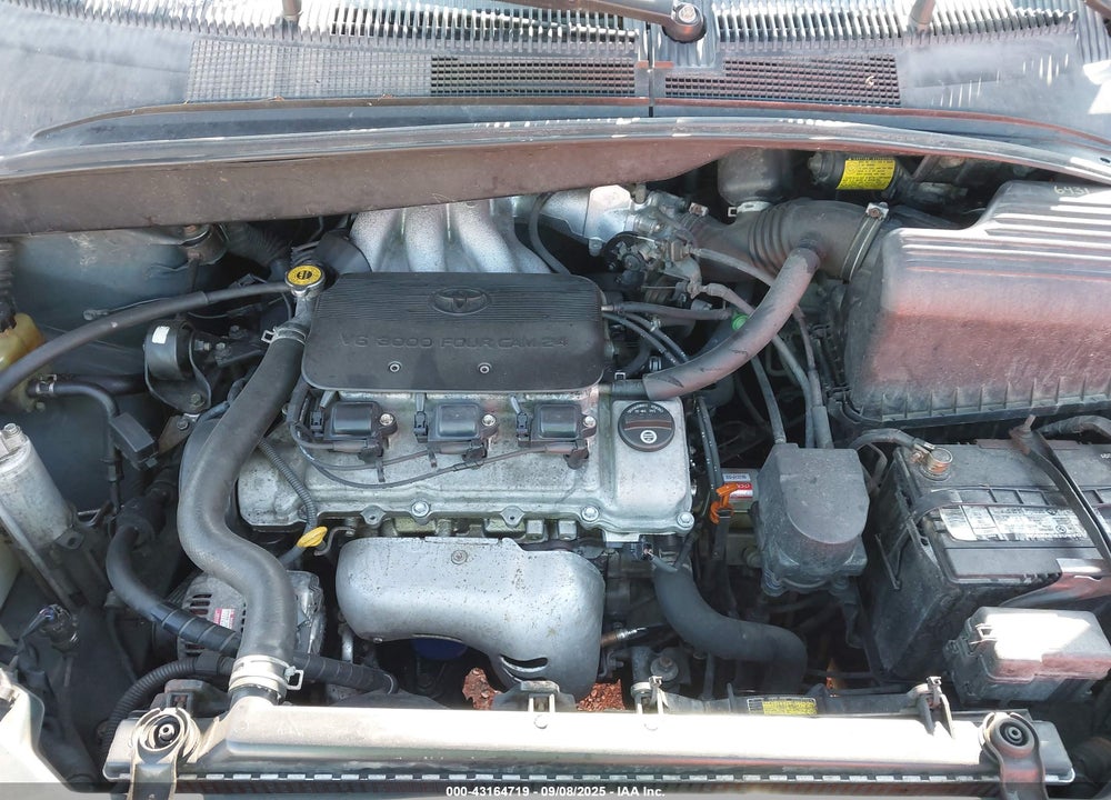 2000 TOYOTA SIENNA LE VIN: 4T3ZF13C5YU200106