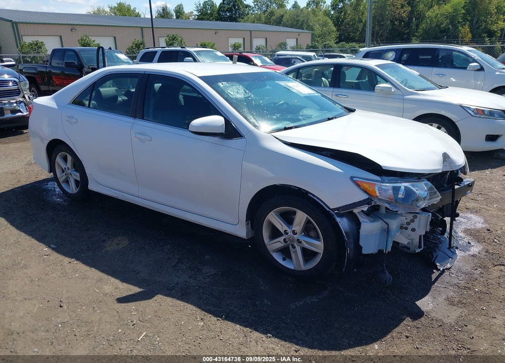 2013 TOYOTA CAMRY SE VIN: 4T1BF1FK7DU657538