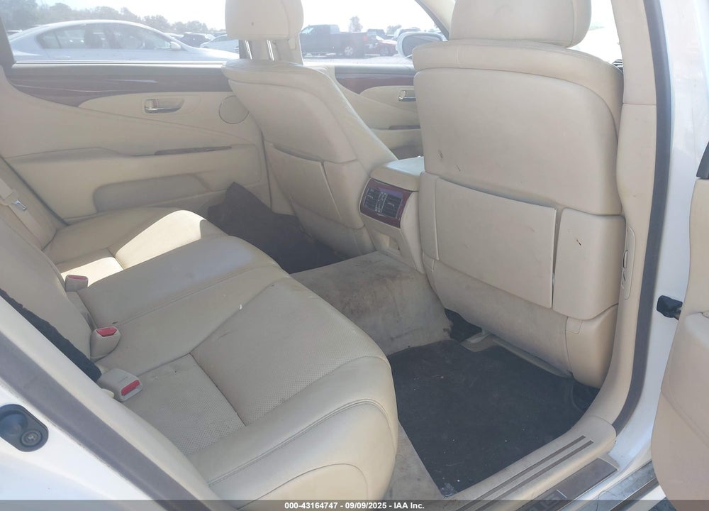 2010 LEXUS LS 460 VIN: JTHGL5EF6A5040683