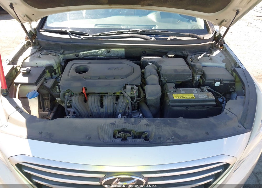2015 HYUNDAI SONATA VIN: 5NPE24AF4FH135018