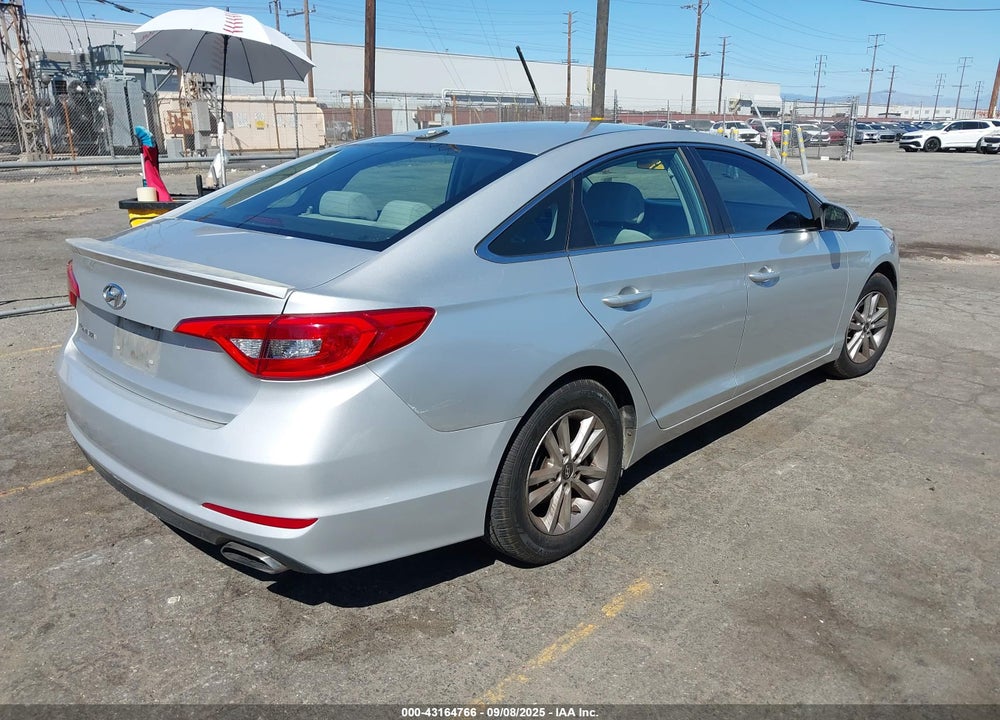 2015 HYUNDAI SONATA VIN: 5NPE24AF4FH135018