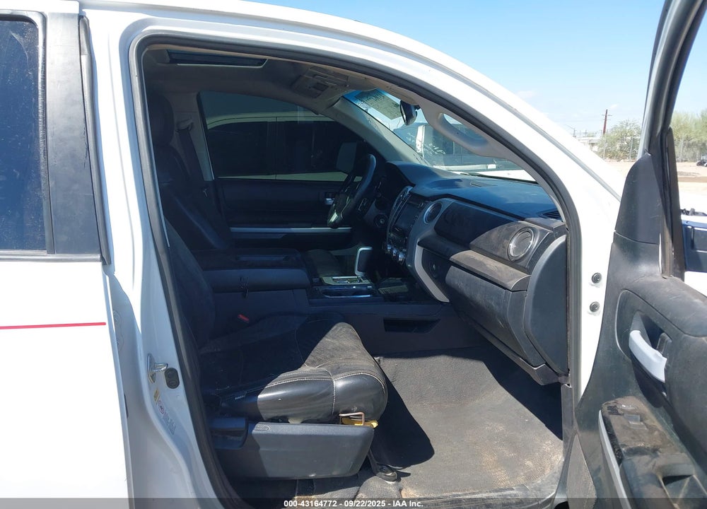 2017 TOYOTA TUNDRA SR5 5.7L V8 VIN: 5TFDW5F13HX594096