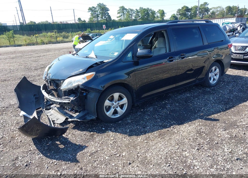 2015 TOYOTA SIENNA LE 8 PASSENGER VIN: 5TDKK3DC5FS604626