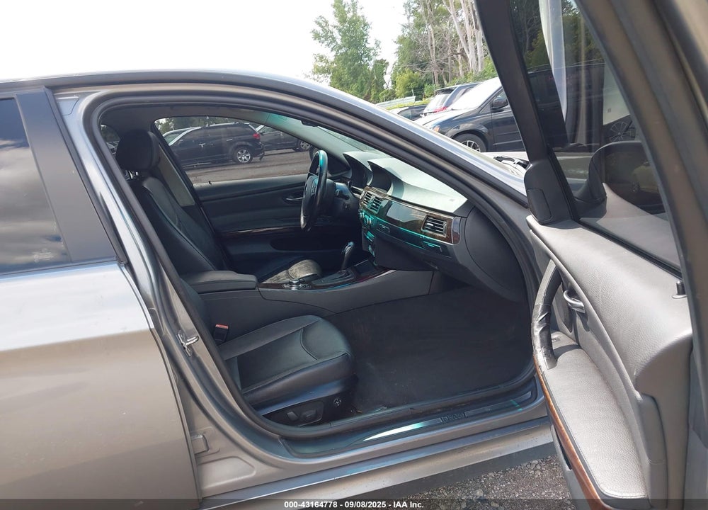 2011 BMW 3 SERIES VIN: WBAPK5C51BA994942