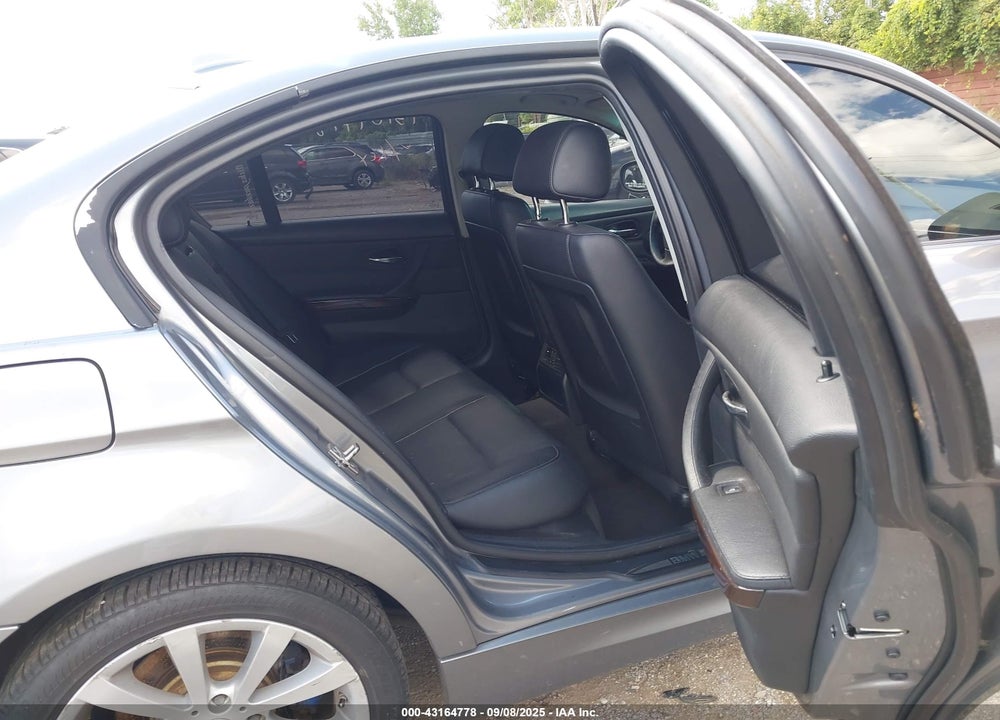 2011 BMW 3 SERIES VIN: WBAPK5C51BA994942