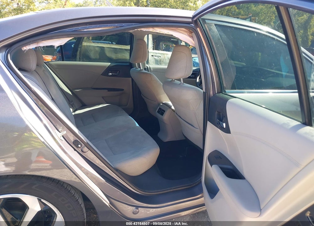 2016 HONDA ACCORD VIN: 1HGCR2F79GA120386