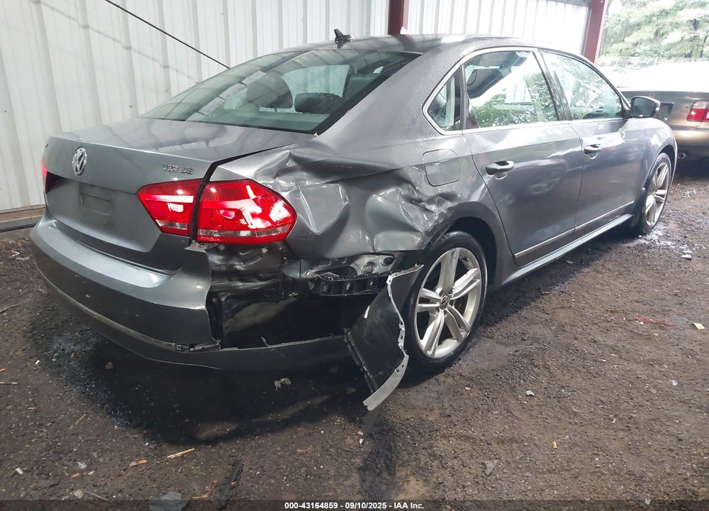 2015 VOLKSWAGEN PASSAT VIN: 1VWBT7A3XFC076153