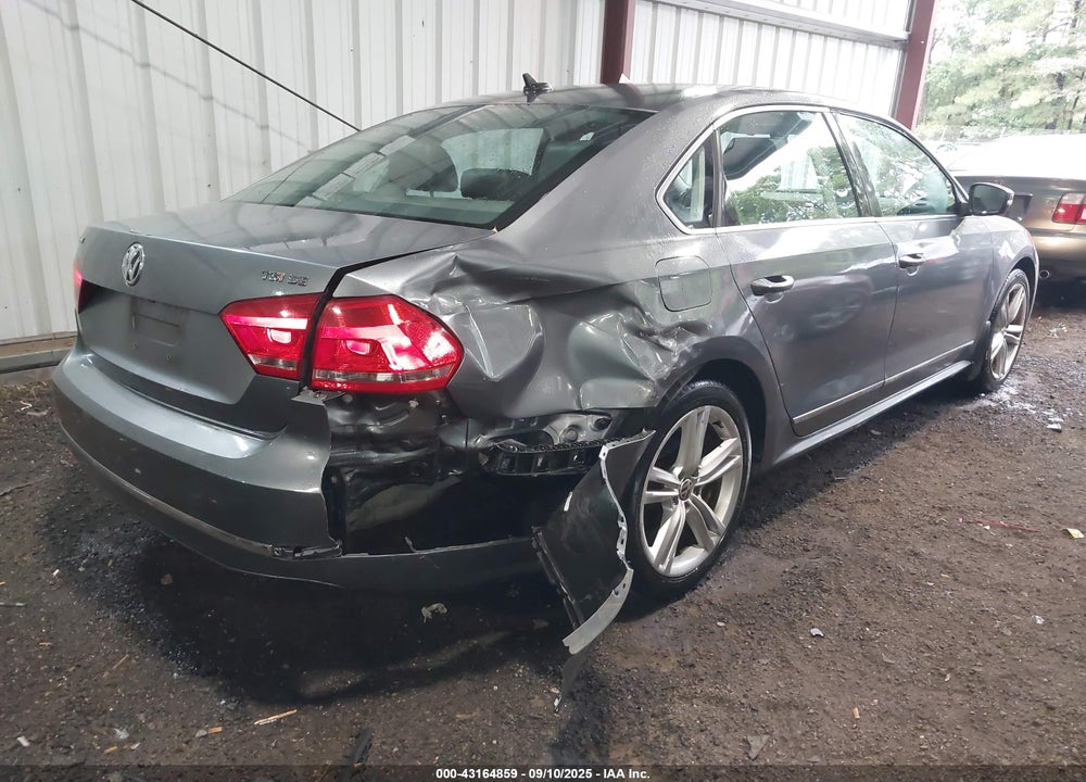 2015 VOLKSWAGEN PASSAT VIN: 1VWBT7A3XFC076153