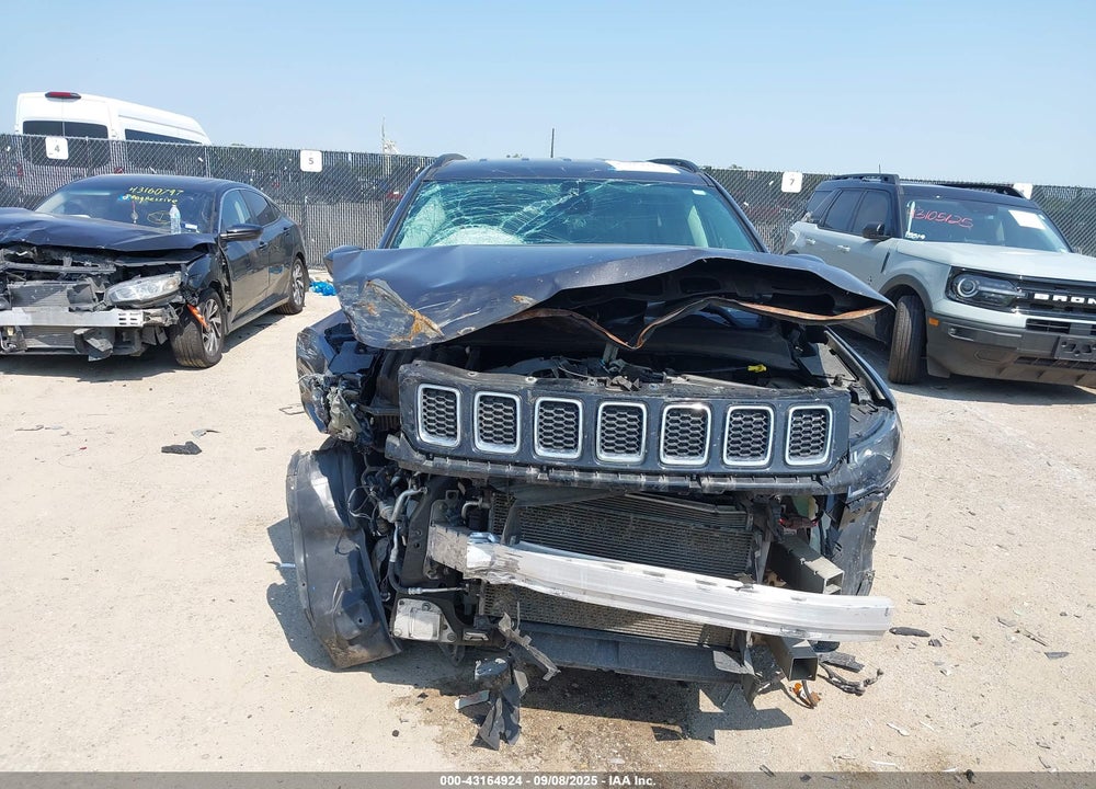 2020 JEEP COMPASS VIN: 3C4NJCCB5LT114424
