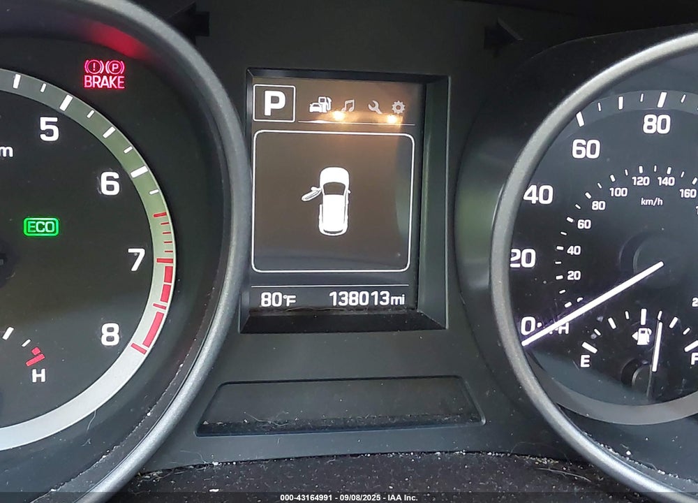 2017 HYUNDAI SANTA FE VIN: 5XYZU3LB1HG417885
