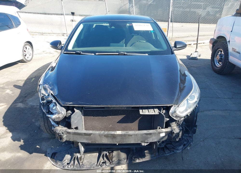 2019 KIA FORTE LXS VIN: 3KPF24AD9KE028600