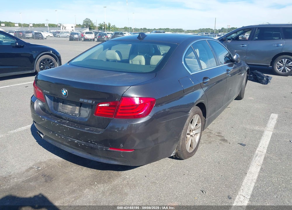2013 BMW 528I XDRIVE VIN: WBAXH5C5XDDW13721
