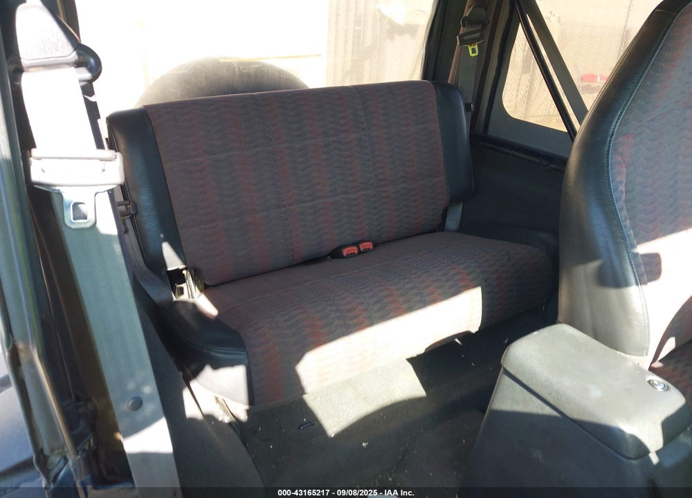 2000 JEEP WRANGLER SPORT VIN: 1J4FA49S8YP725684