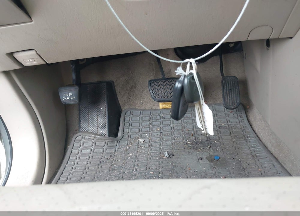 2003 TOYOTA HIGHLANDER LIMITED VIN: JTEHF21A330137647