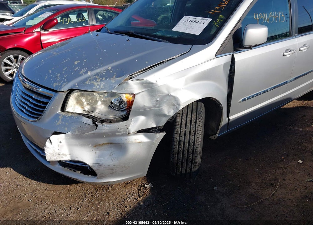 2011 CHRYSLER TOWN & COUNTRY VIN: 2A4RR5DG9BR745642
