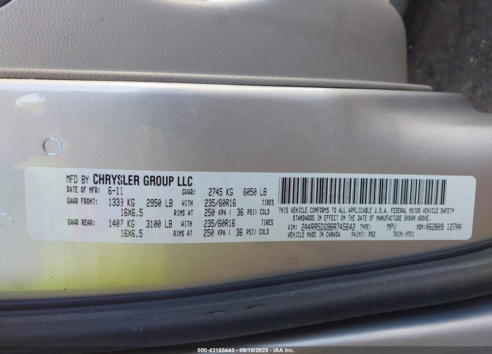 2011 CHRYSLER TOWN & COUNTRY VIN: 2A4RR5DG9BR745642
