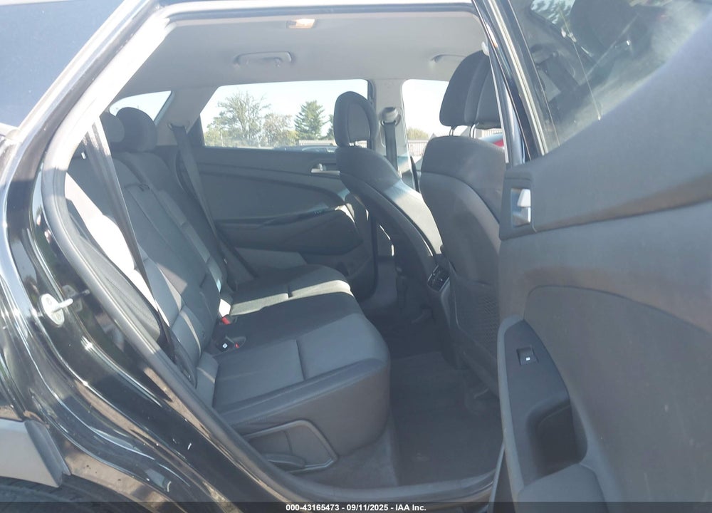 2018 HYUNDAI TUCSON SPORT VIN: KM8J3CAL5JU775499